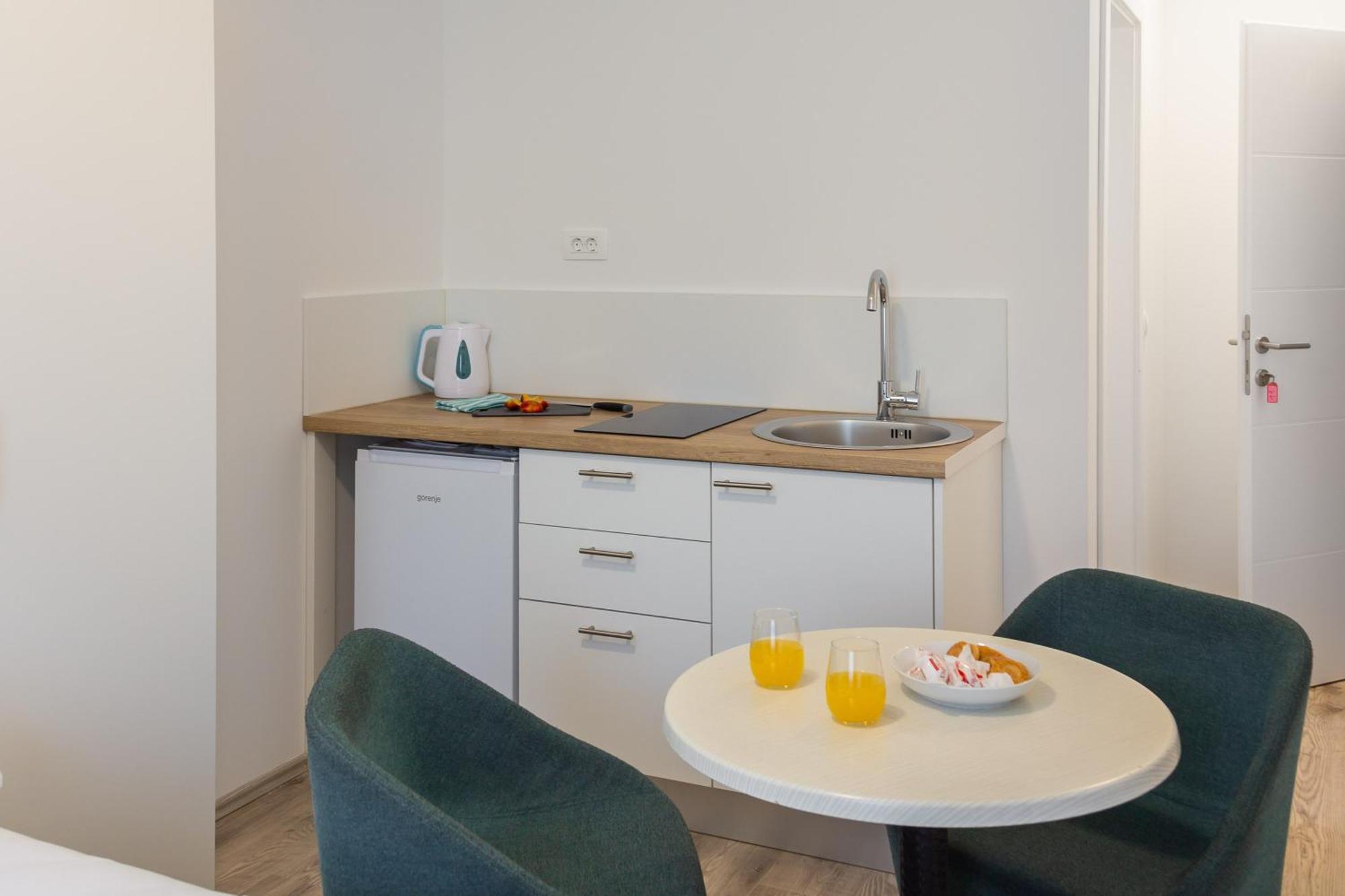 Beachfront Apartments Providenca With Free Parking マカルスカ エクステリア 写真